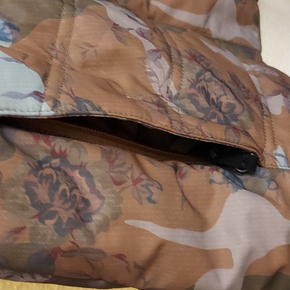 Womens Obermeyer Tuscany II Jacket - Picture 2 of 16